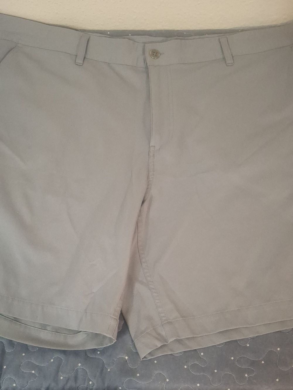 32 Degrees Cool Men's Classic Gray Chino Shorts size 44